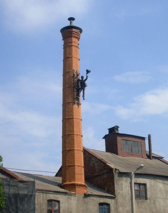 Памятник трубочисту