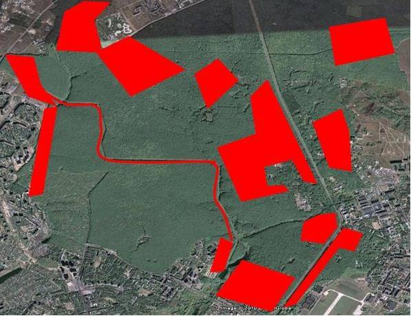 Карта Лесопарка, на которой красным обозначены территории, незаконно отданные под вырубку и застройку. Фото: f5.ifotki.info