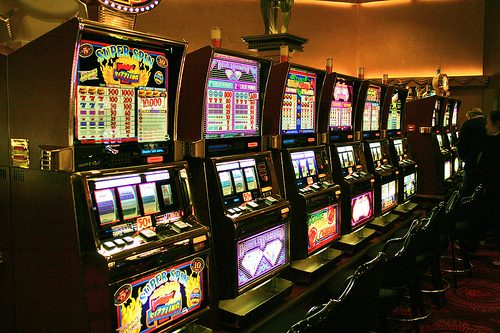 Игровые автоматы харьков казино онлайн с живым дилером