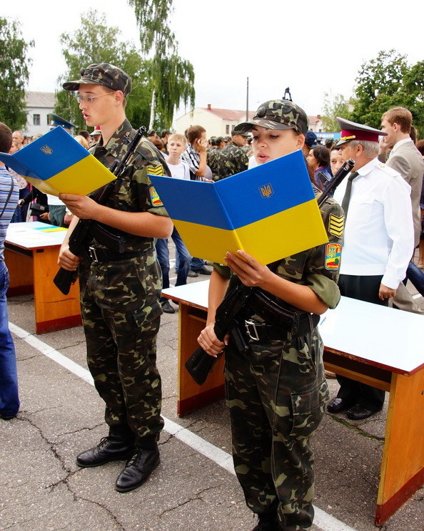 Молодые офицеры запаса присягнули на верность украинскому народу