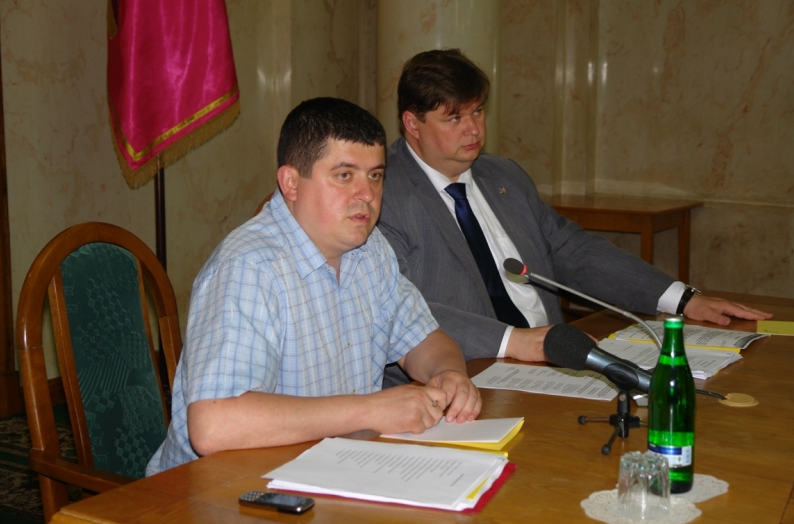 Министр инфраструктуры Бурбак провел в Харькове совещание по вопросам перевозки тел погибших в авиакатастрофе