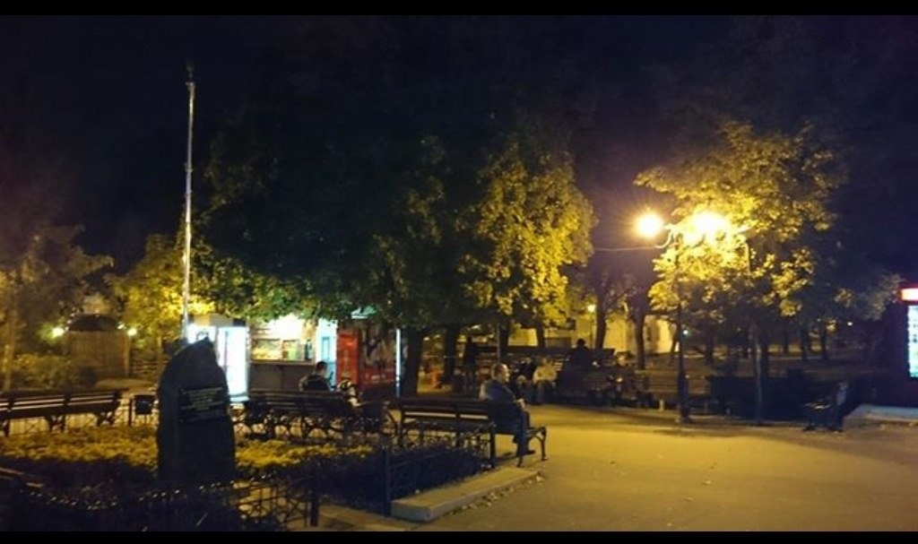 В центре Харькова неизвестные сняли флаг Украины (ФОТО)