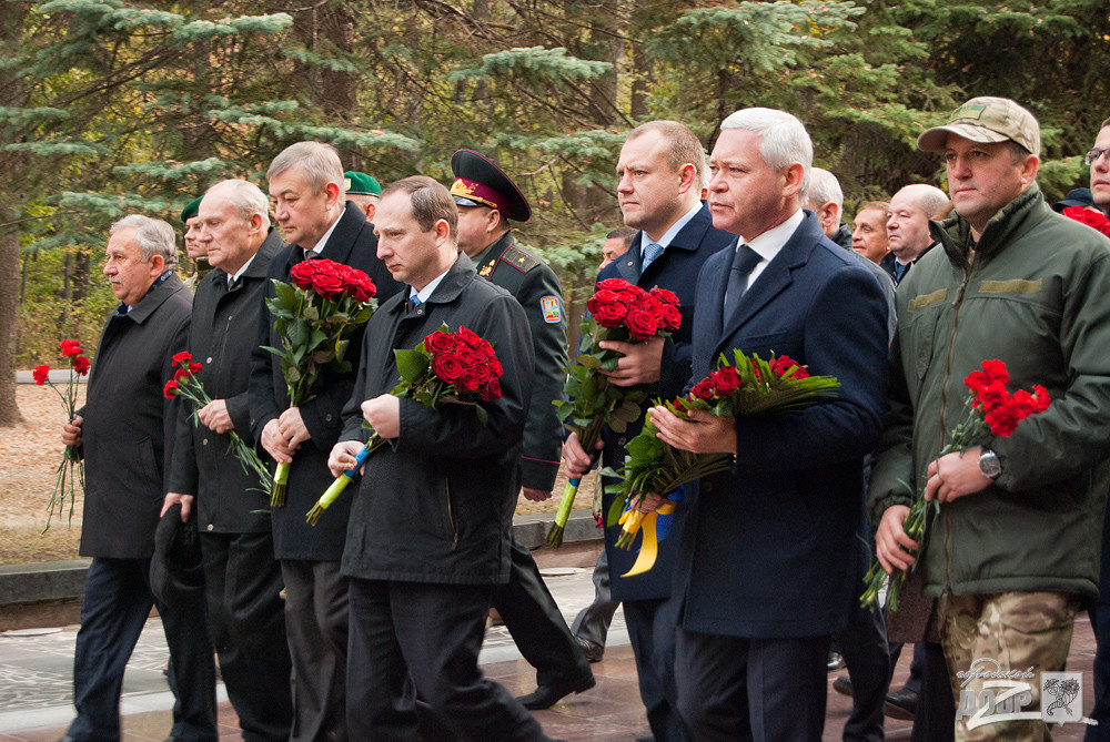 На Мемориале Славы почтили защитников Украины