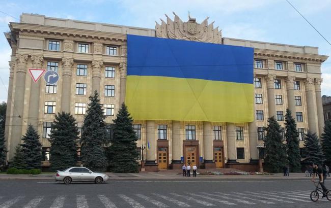 В облгосадминистрации ищут бомбу