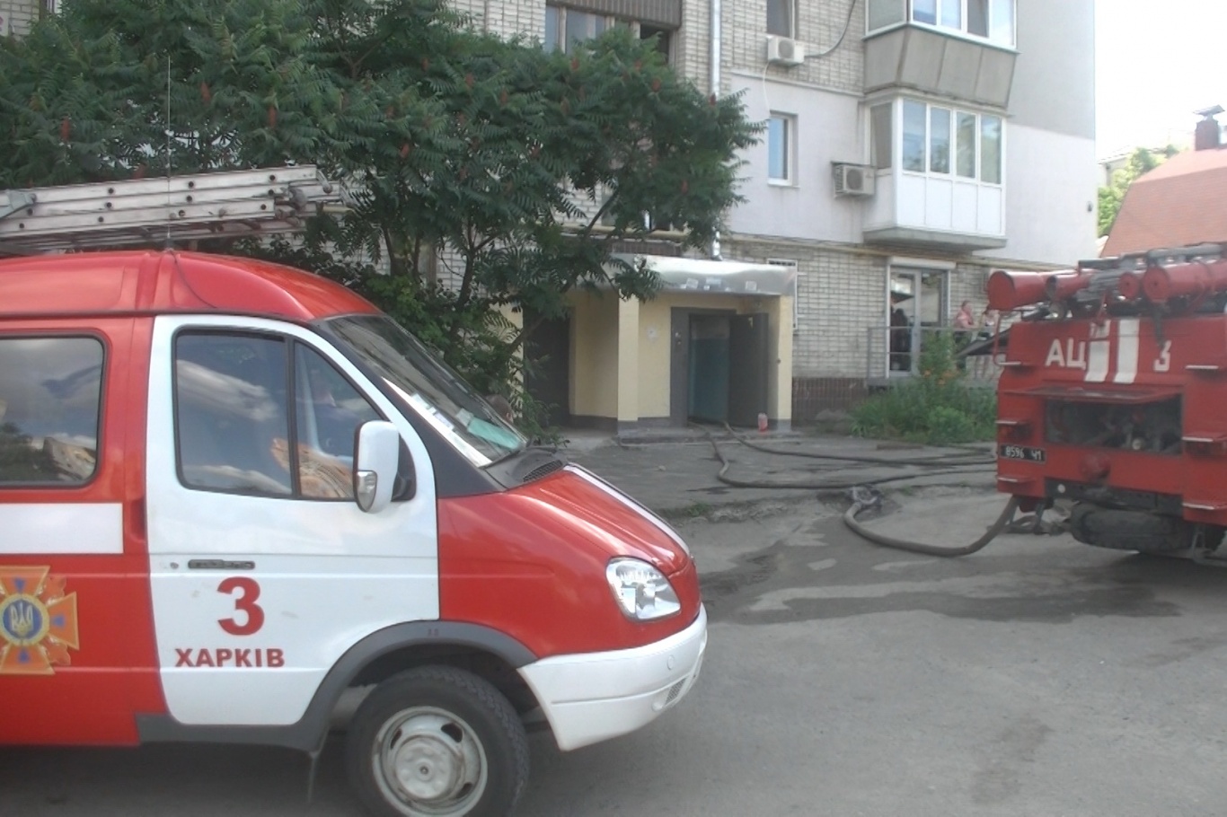На Холодной горе из-за опасного дыма эвакуировали девятиэтажку