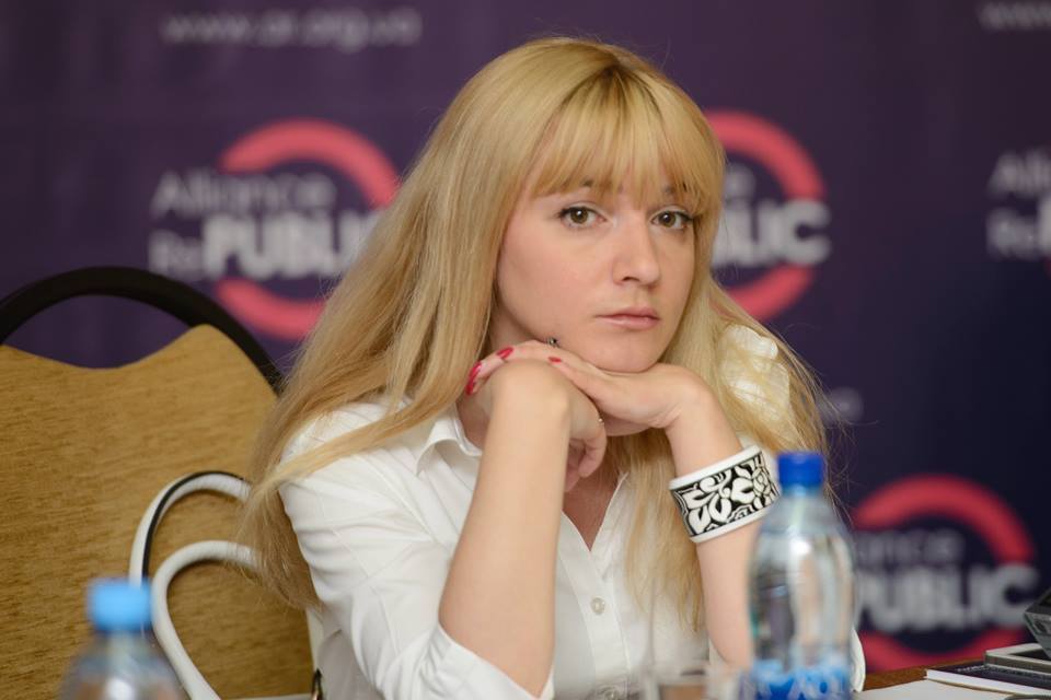 “Оснований для ухода Кернеса сейчас нет” – интервью с политологом Юлией Биденко
