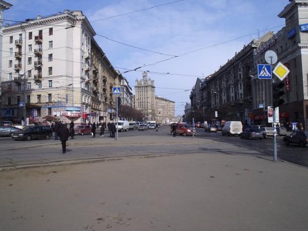 На Павловской площади запретят движение до 1 августа