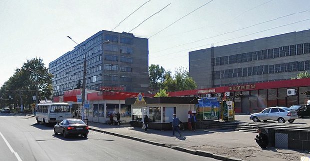Московский проспект Харькова “очистят” от баннеров и киосков