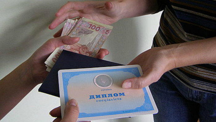 Директор харьковского ВУЗа может провести 10 лет за решеткой
