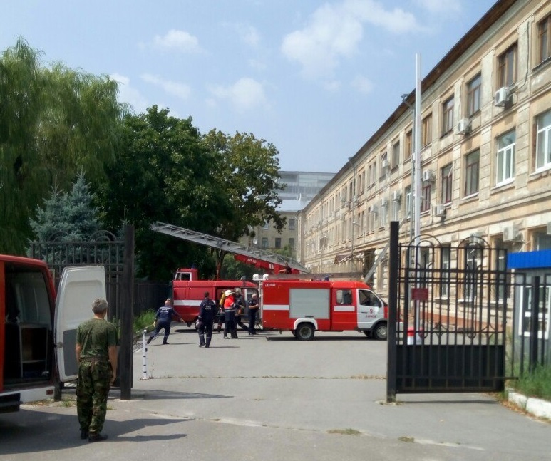 В центре Харькова загорелся суд