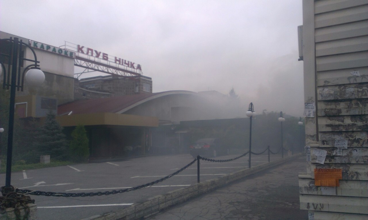 В Харькове горит здание ночного клуба