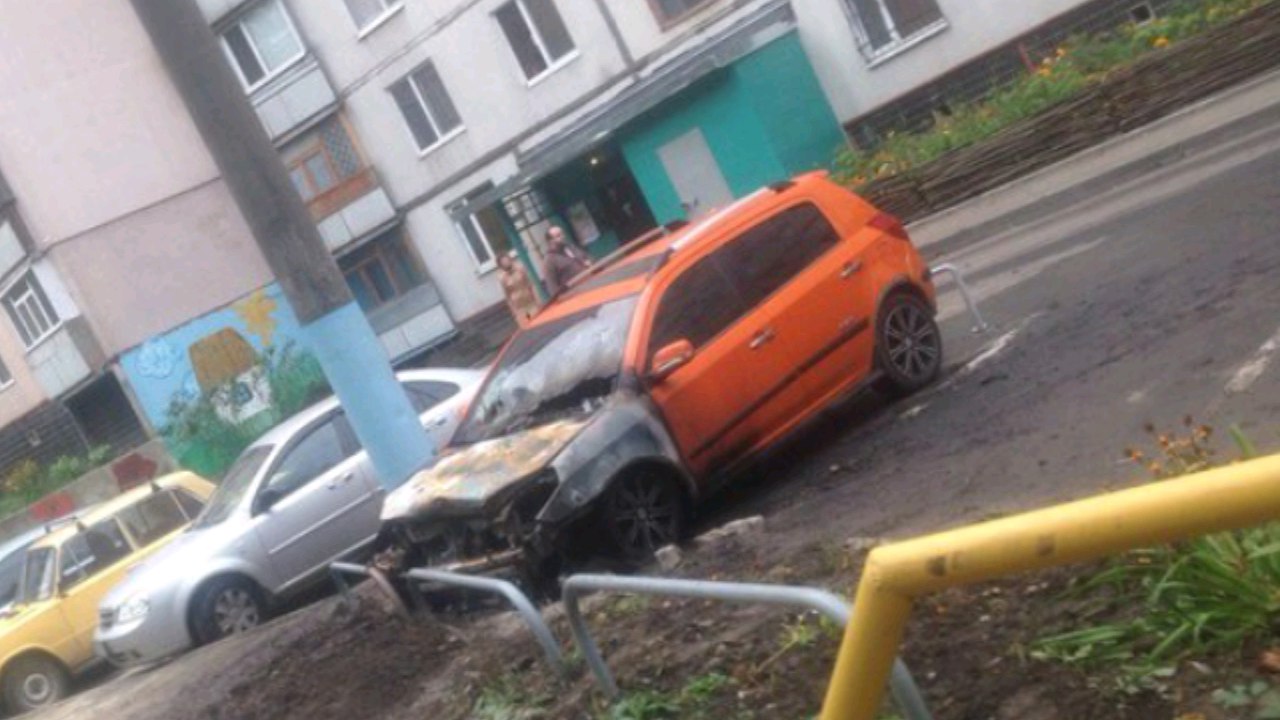 На Салтовке ночью сгорело пять автомобилей