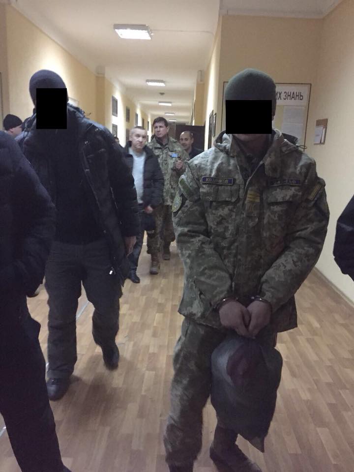 Очередной скандал в ХНУВС: курсант торговал наркотиками в общежитии (фото)