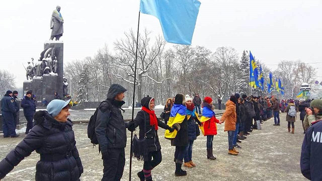 Порошенко и Гройсман поздравили украинцев с Днем соборности