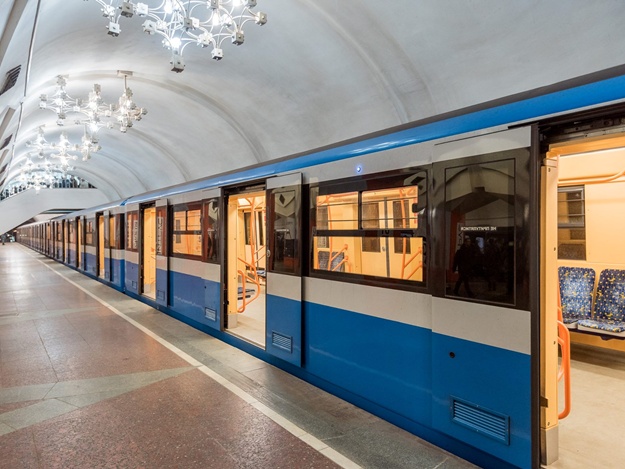 Харьковчанка просит горсовет открыть в метро кассы для размена денег