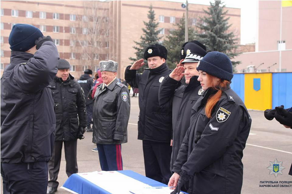Пополнение в рядах харьковских “копов”: 149 новых патрульных приняли присягу (фото)