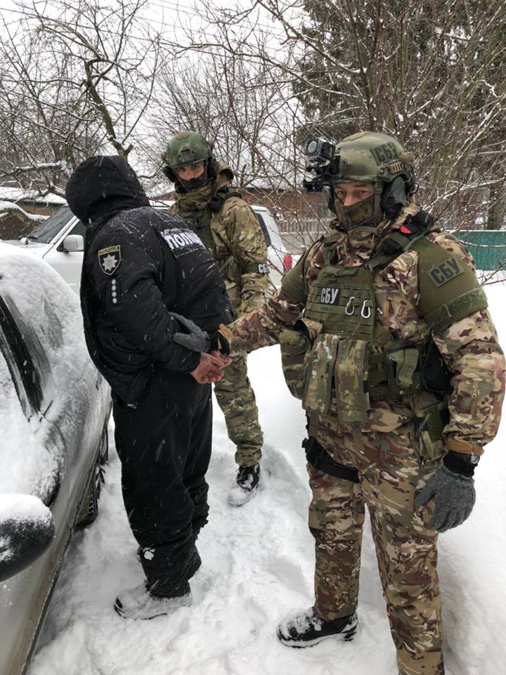 В Харьковской области СБУ пресекла деятельность агентурной сети российских спецслужб (видео)