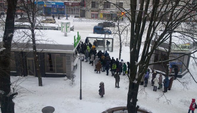 Первый день весны на Харькощине: из-за снега транспорт не выходил на маршруты, а в области 16 населенных пункта без света