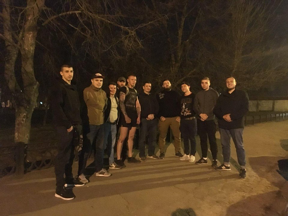 Конфликт в центре Харькова: представителей “Нацкорпуса” отпустили из райотдела (видео)