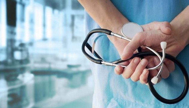 Пациент потерял зрение на один глаз: в Харькове будут судить врача
