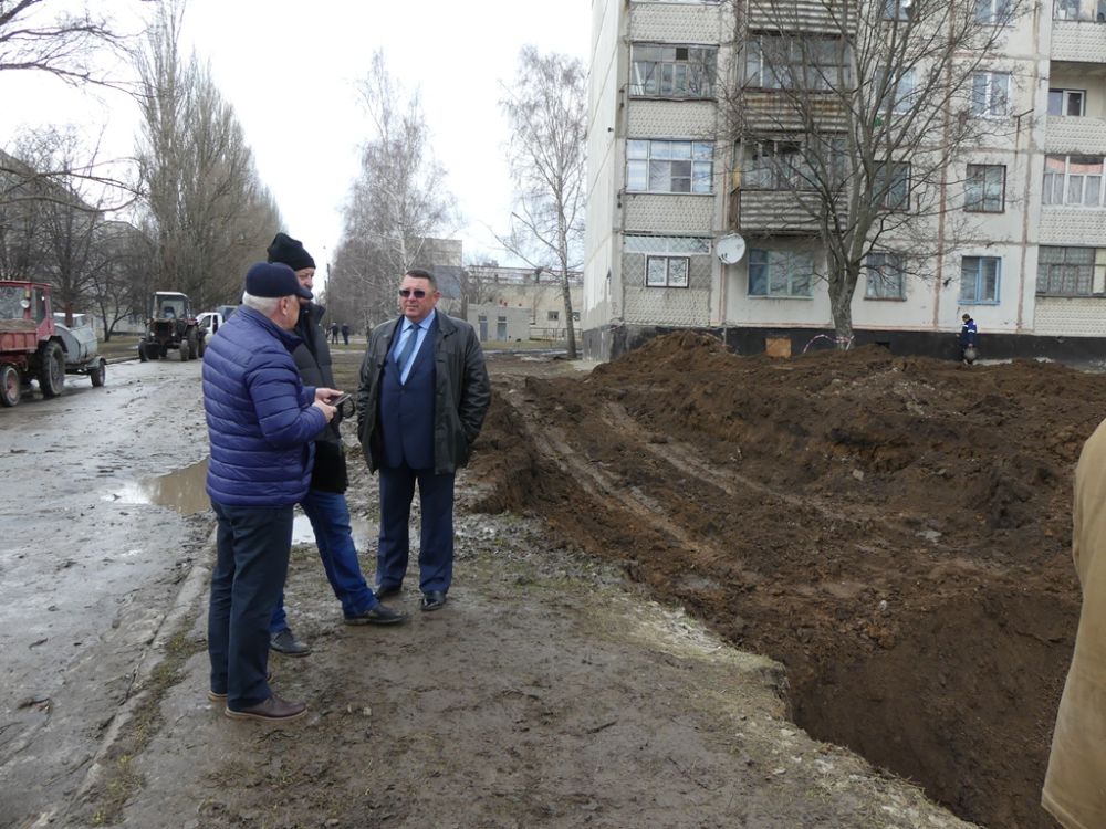 Обвал коллектора в Лозовой: на всех микрорайонах включили воду