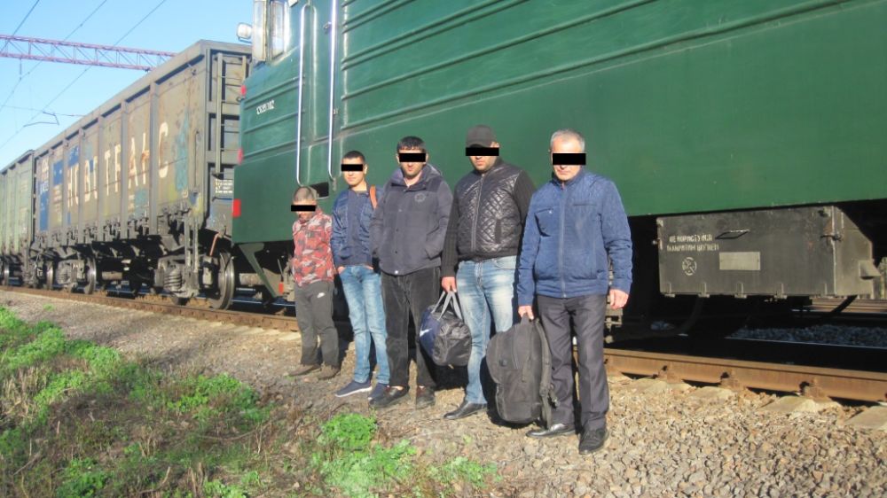 На Харьковщине группа нелегалов пыталась пересечь границу в грузовом поезде
