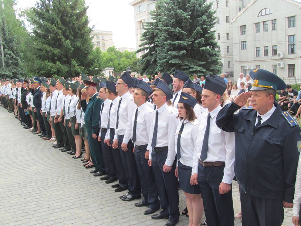 В Харькове около 140 будущих офицеров-медиков приняли присягу на верность украинскому народу