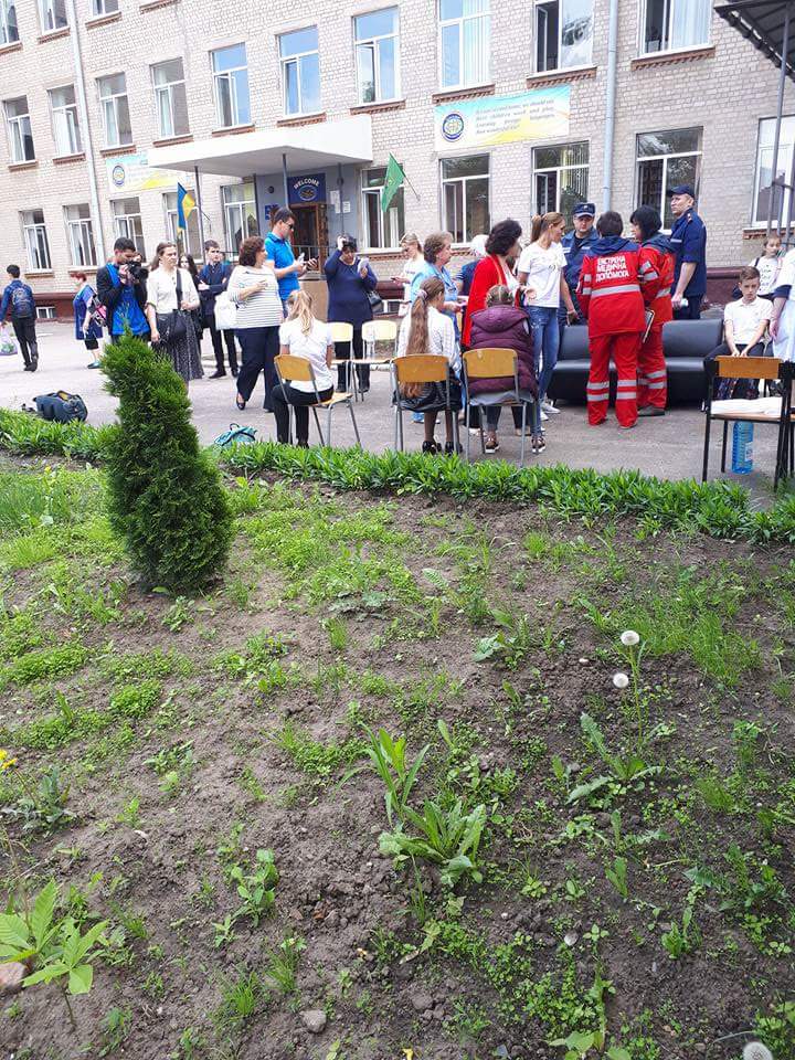 В результате распыления баллончика в школе Харькова один ребёнок находится в тяжелом состоянии