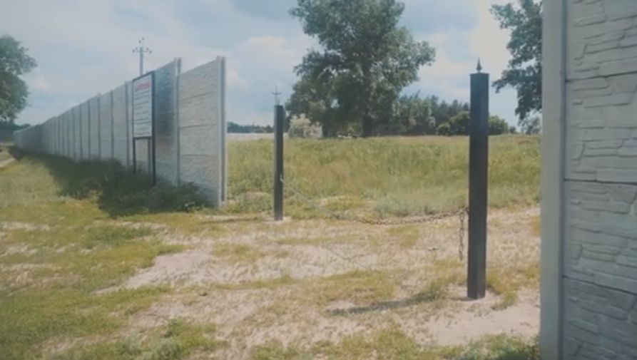 На Харьковщине жители села протестуют против захвата пляжа (видео)
