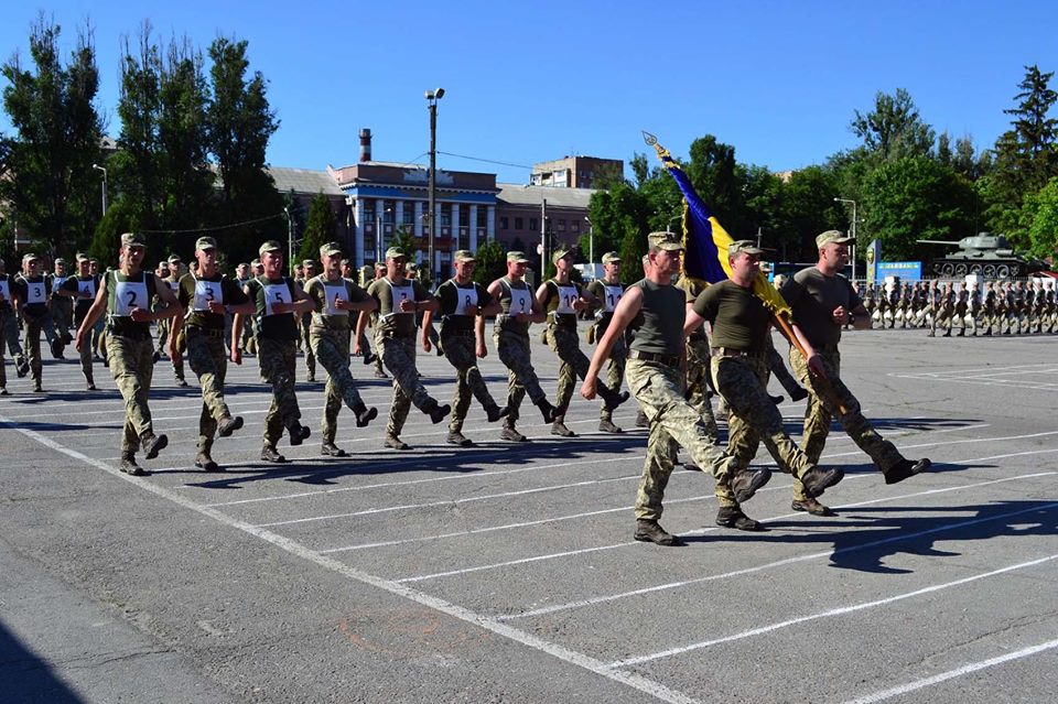 Курсанты Военного института танковых войск ХПИ примут участие в параде войск на День независимости Украины (фото)