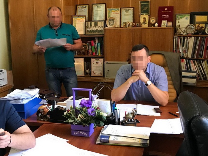 CБУ задержала в Харькове на взятке чиновника филиала “Укрзалізниці” (фото)