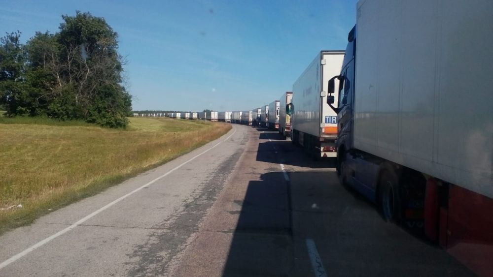 За последние сутки в Россию не пустили более 100 автомобилей из Харьковской области