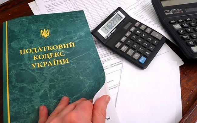 В Харькове будут судить ревизора, который разрешил не платить налоги