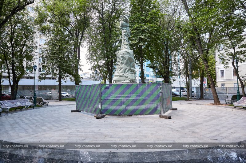 Памятник Гурченко планируют открыть к концу месяца (фото)
