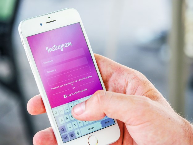 Харьковчанка через Instagram торговала несуществующими детскими кроватями