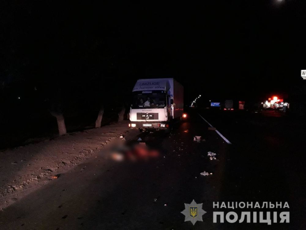 На Харьковщине грузовик насмерть сбил велосипедиста (фото)