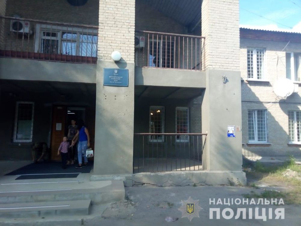 В здании Фрунзенского райсуда искали бомбу
