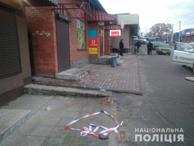 Под Харьковом незнакомец ранил парня ножом