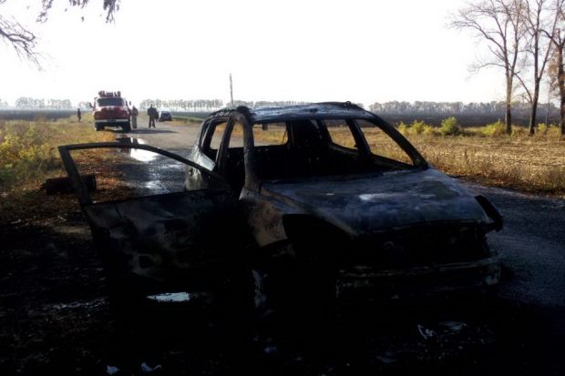 В Харьковской области на ходу загорелся Geely Emgrand: автомобиль сгорел до тла