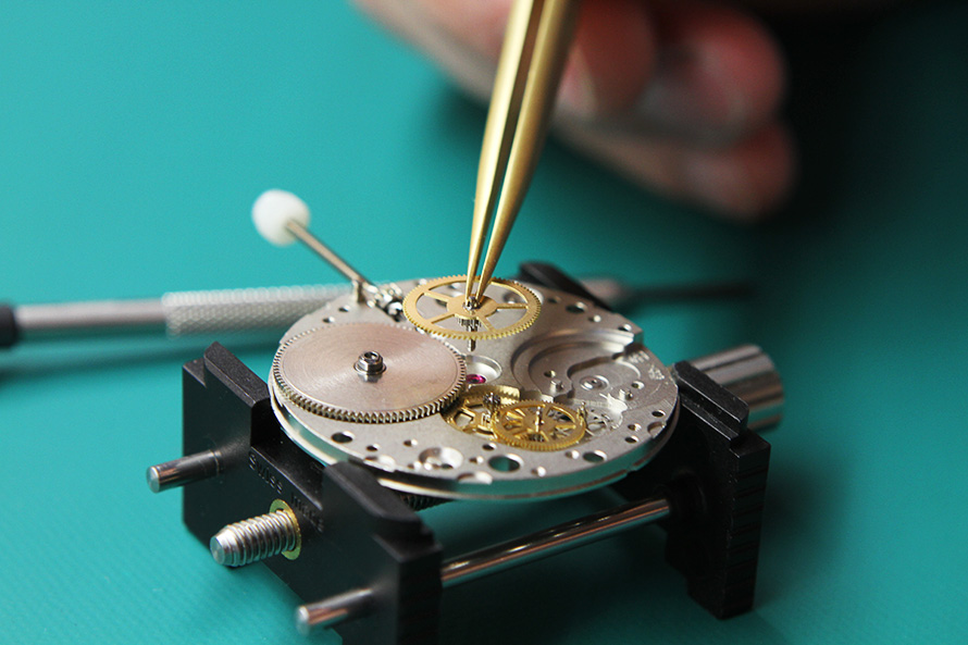 Часовой ремонт: почему ломаются часы? Ремонт часов в Харькове