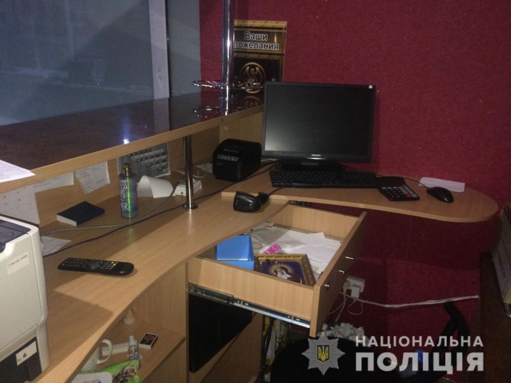 Под Харьковом ученик ПТУ и школьник ограбили продуктовый магазин