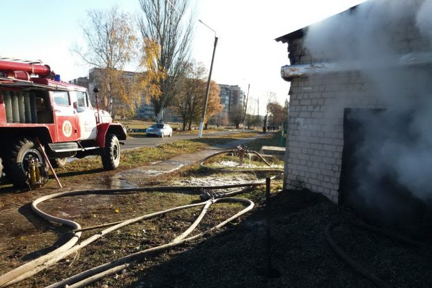 В Харьковской области загорелся частный склад