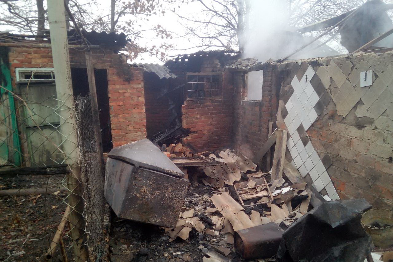 На пожаре под Харьковом обнаружили тело пожилого мужчины