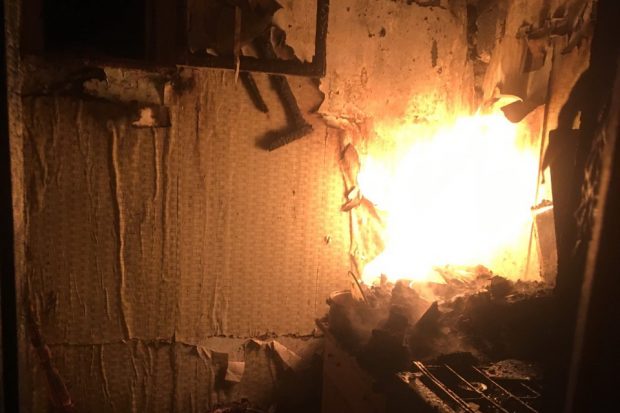 Под Харьковом во время пожара в частном доме пострадало 2 человека