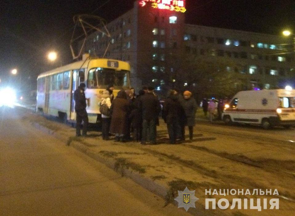 Харьковчане перекрыли улицу и заблокировали движение транспорта из-за отсутствия отопления (видео)