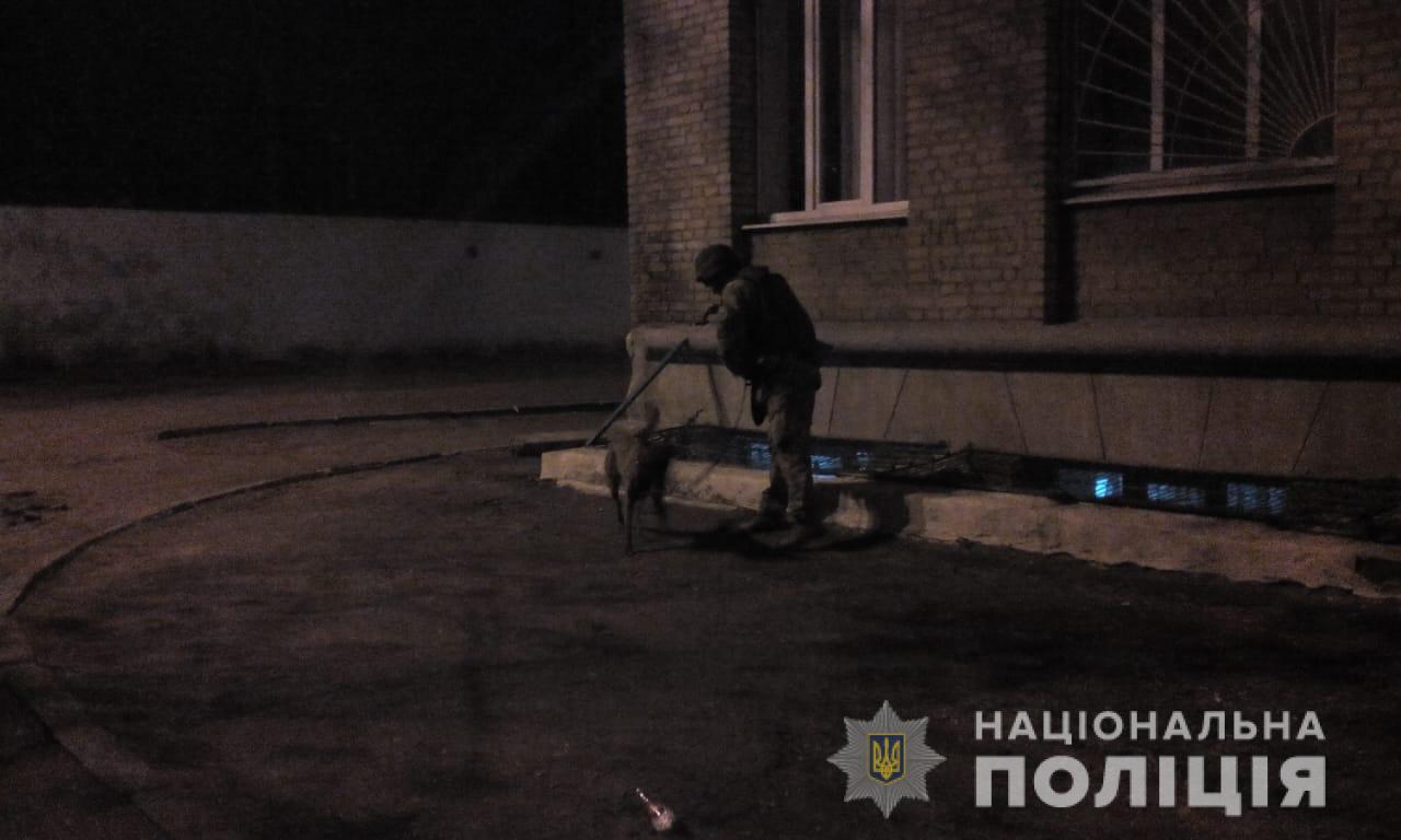В двух харьковских школах искали взрывчатку