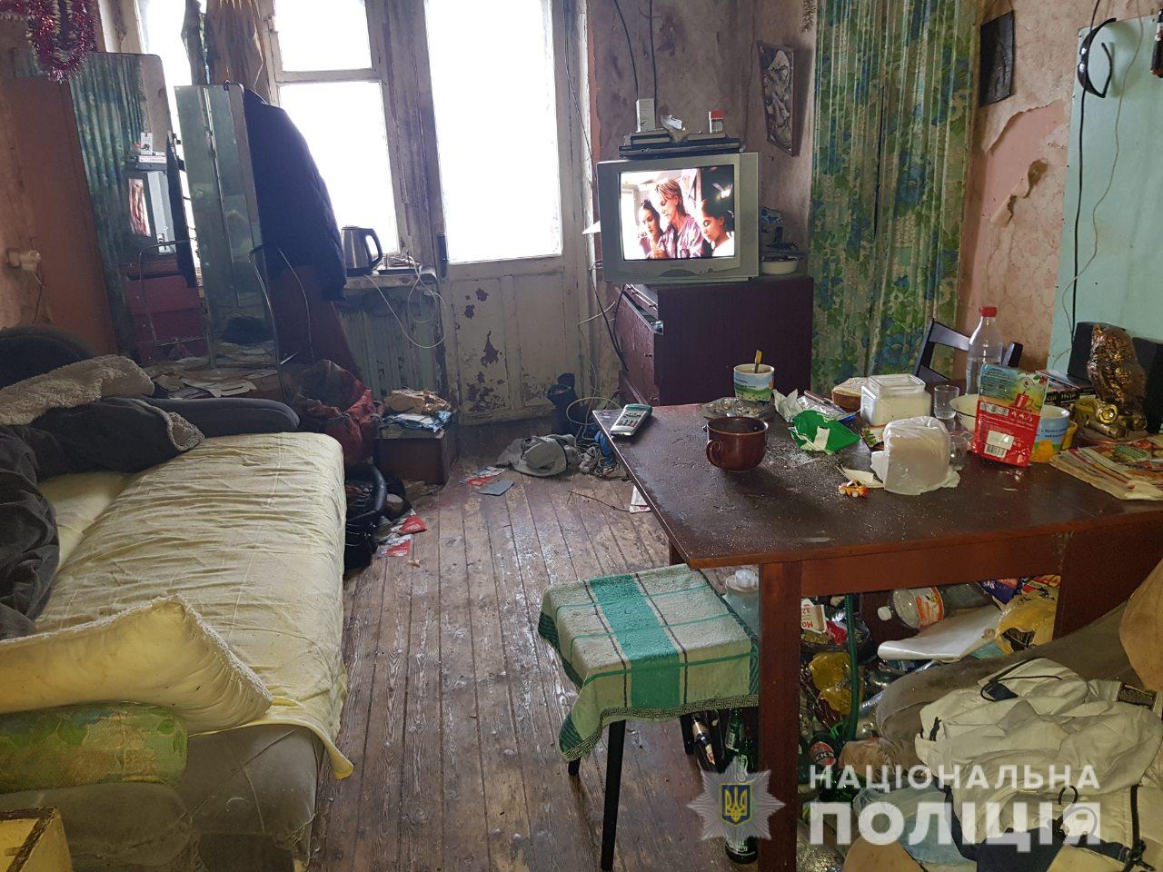 В Харькове молодая мать едва не сожгла квартиру с малолетним сыном (фото)
