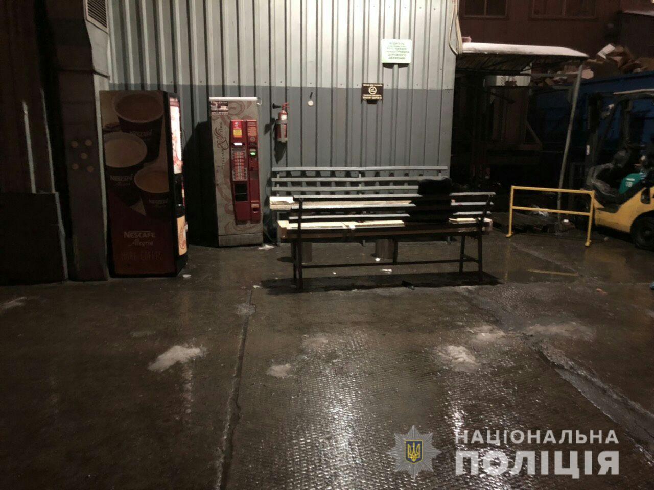 В деле о нападении на полицейского в супермаркете назначено 25 экспертиз