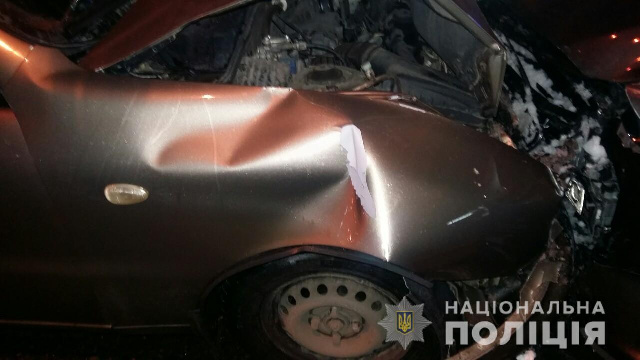 В центре Харькова столкнулись три автомобиля