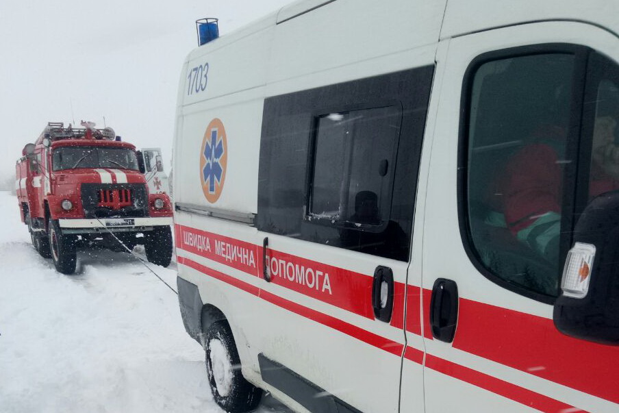 На Харьковщине спасатели 9 раз оказывали помощь людям, которые попали в “снежную ловушку”